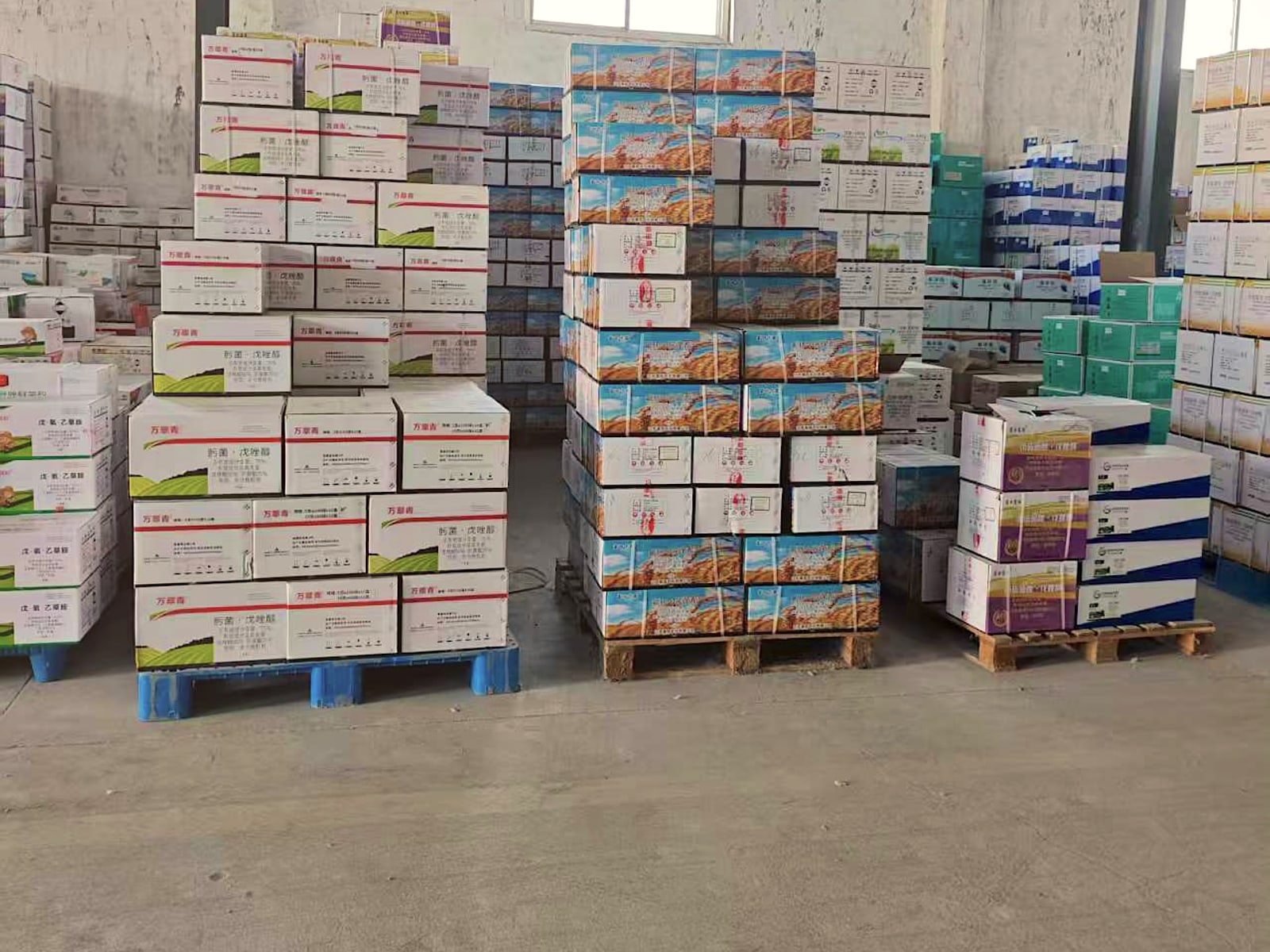 三川瑞禾仓库产品分类陈列